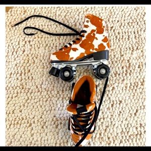 WHIP IT SKATEs TAN MOO intentionallyblank